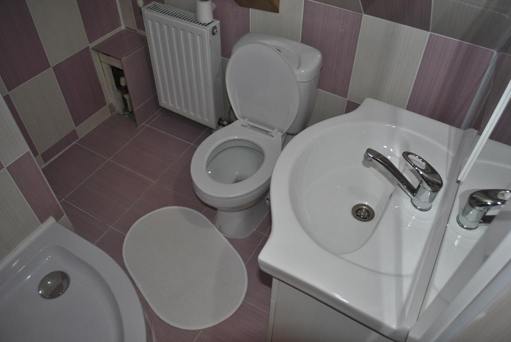 Casa Ernst Hotel Moieciu de Jos Kamer foto